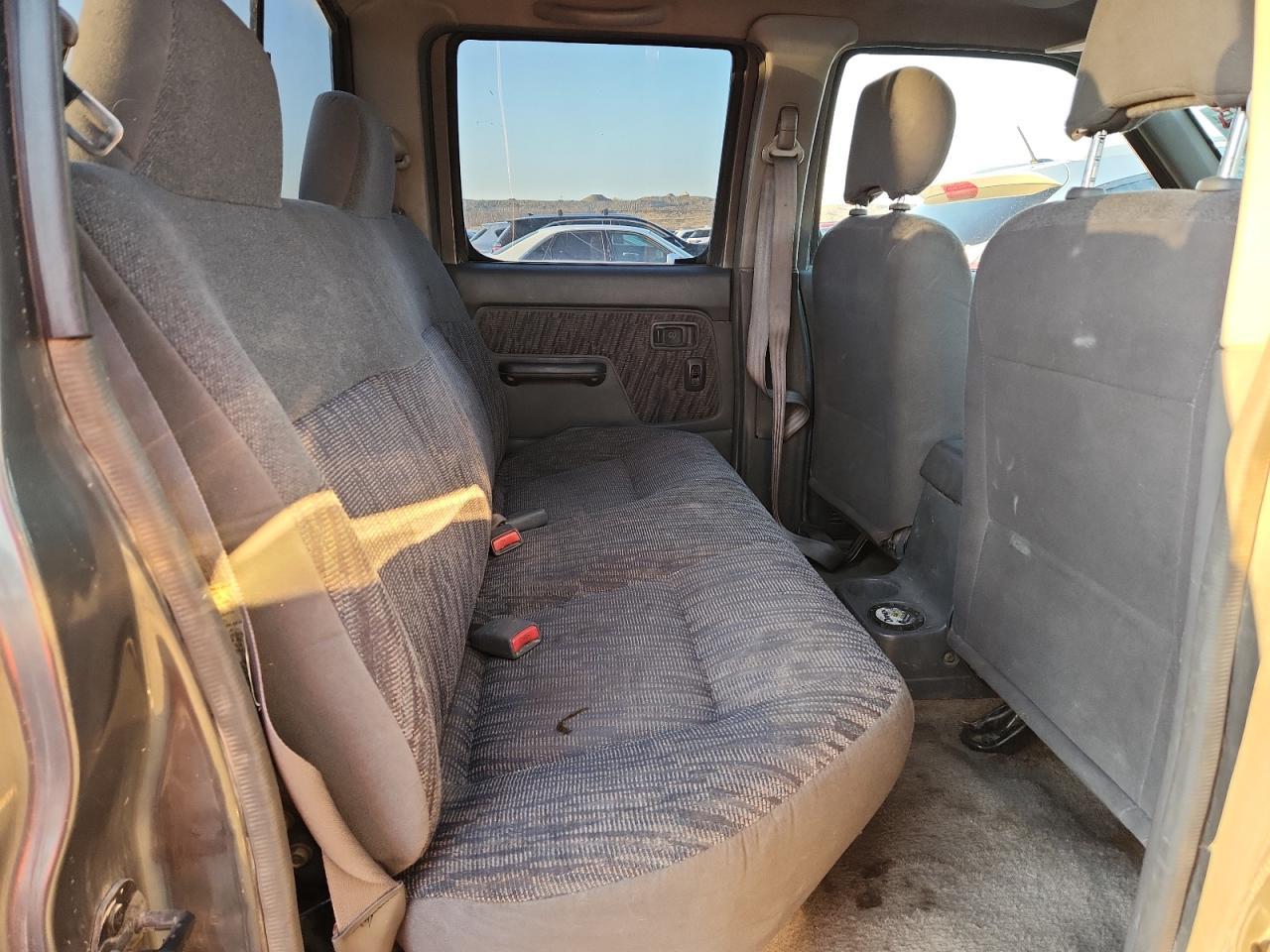 2000 Nissan Frontier XE