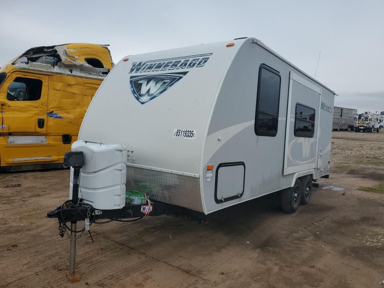 2017 Winnebago Minnie-Camper