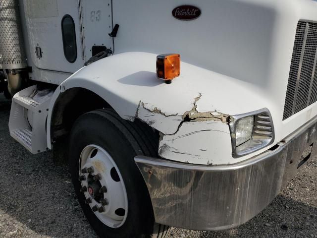 2003 Peterbilt Tractor 2003 Peterbilt 330 Tank Truck