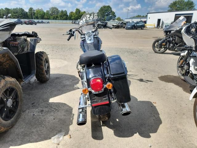 2014 Harley-Davidson FLD Switchback