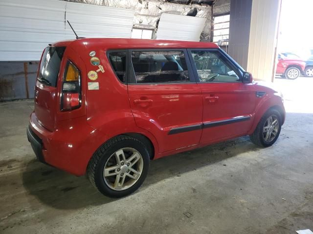 2011 KIA Soul +