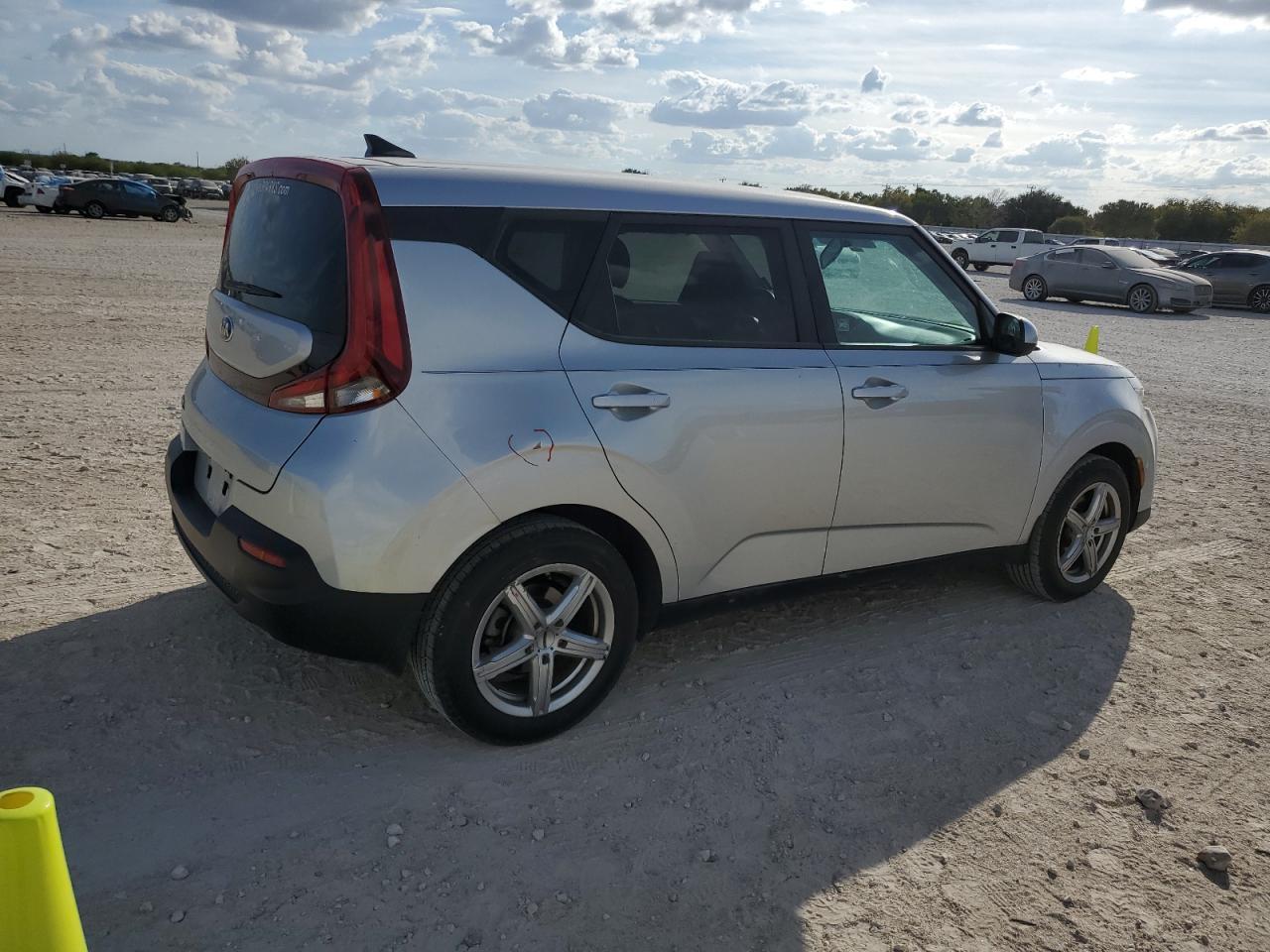 2020 KIA Soul lx