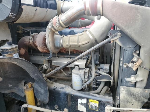 2005 Mack 700 CV700-Semi Truck