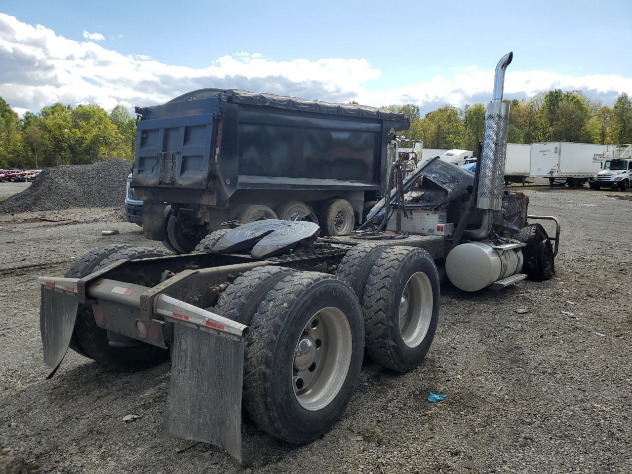 2007 International 9200I Semi Truck