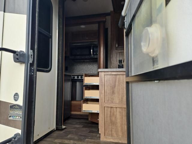 2017 Keystone Montana 3710FL