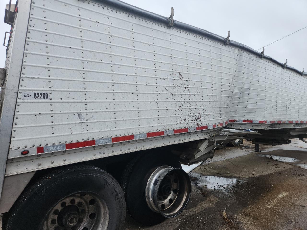 2024 Wilson DWH-701C Grain Trailer