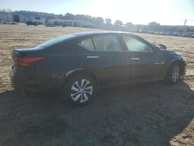 2022 Nissan Altima s