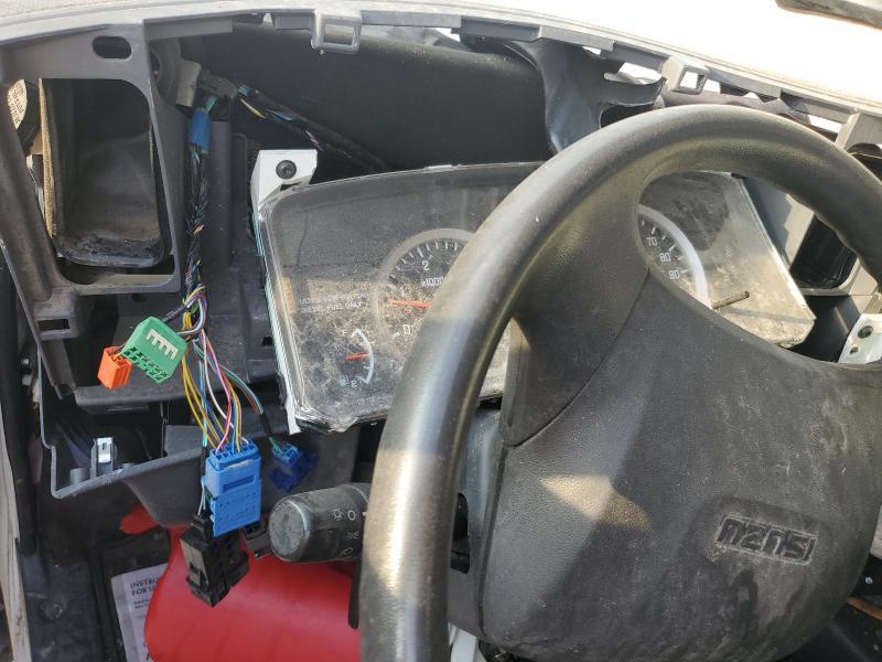 2019 Isuzu NRR BOX Truck