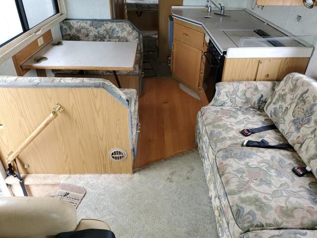 1999 Fleetwood 1999 Ford F550 Super Duty Stripped Chassis