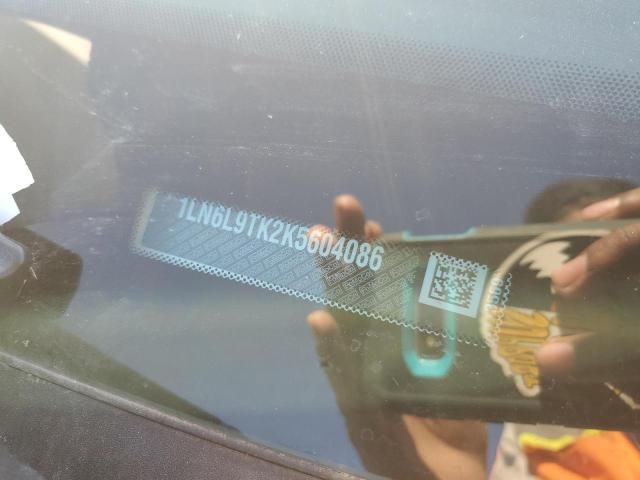 2019 Lincoln Continental Select