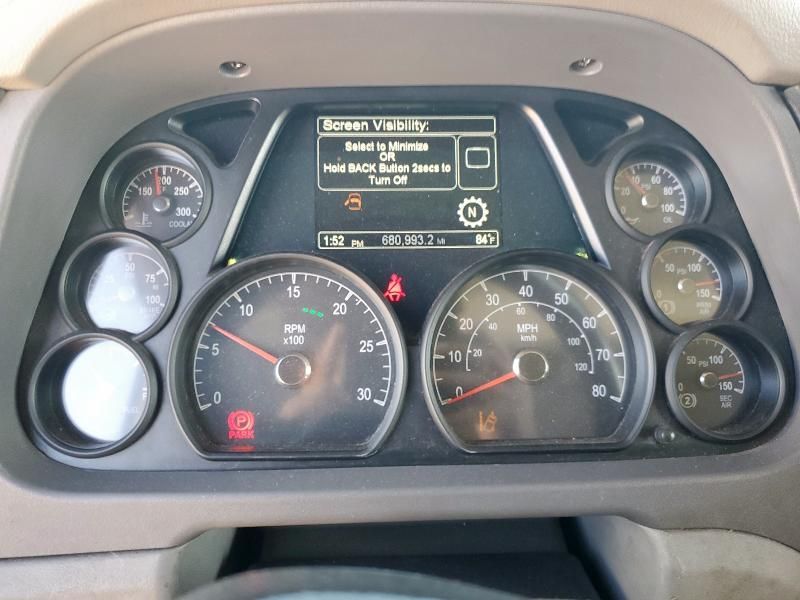 2017 Peterbilt 579 Semi Truck