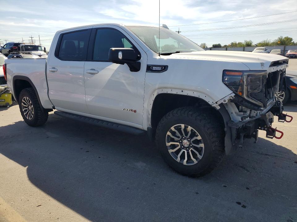 2023 GMC Sierra K1500 AT4