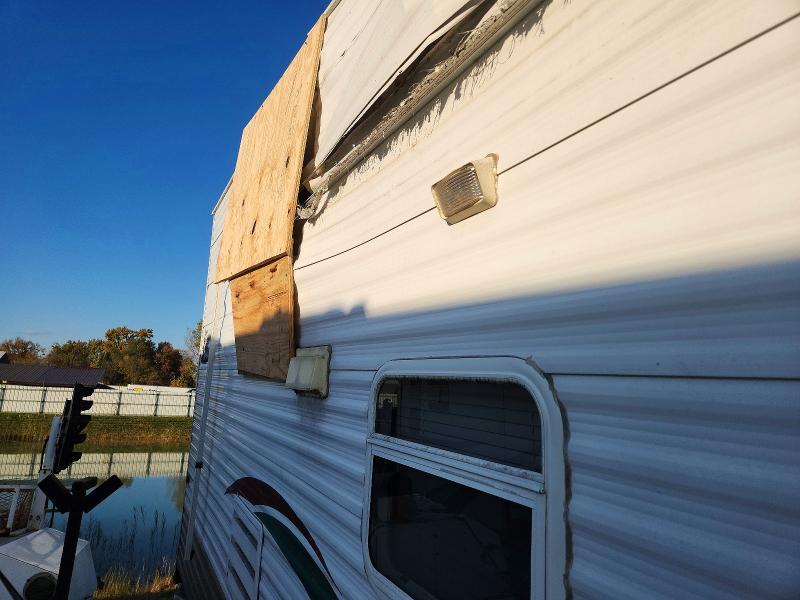2006 Adventure Timberlodge Camper