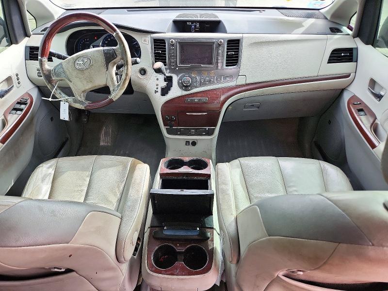 2011 Toyota Sienna Limited 7-PASSENGER