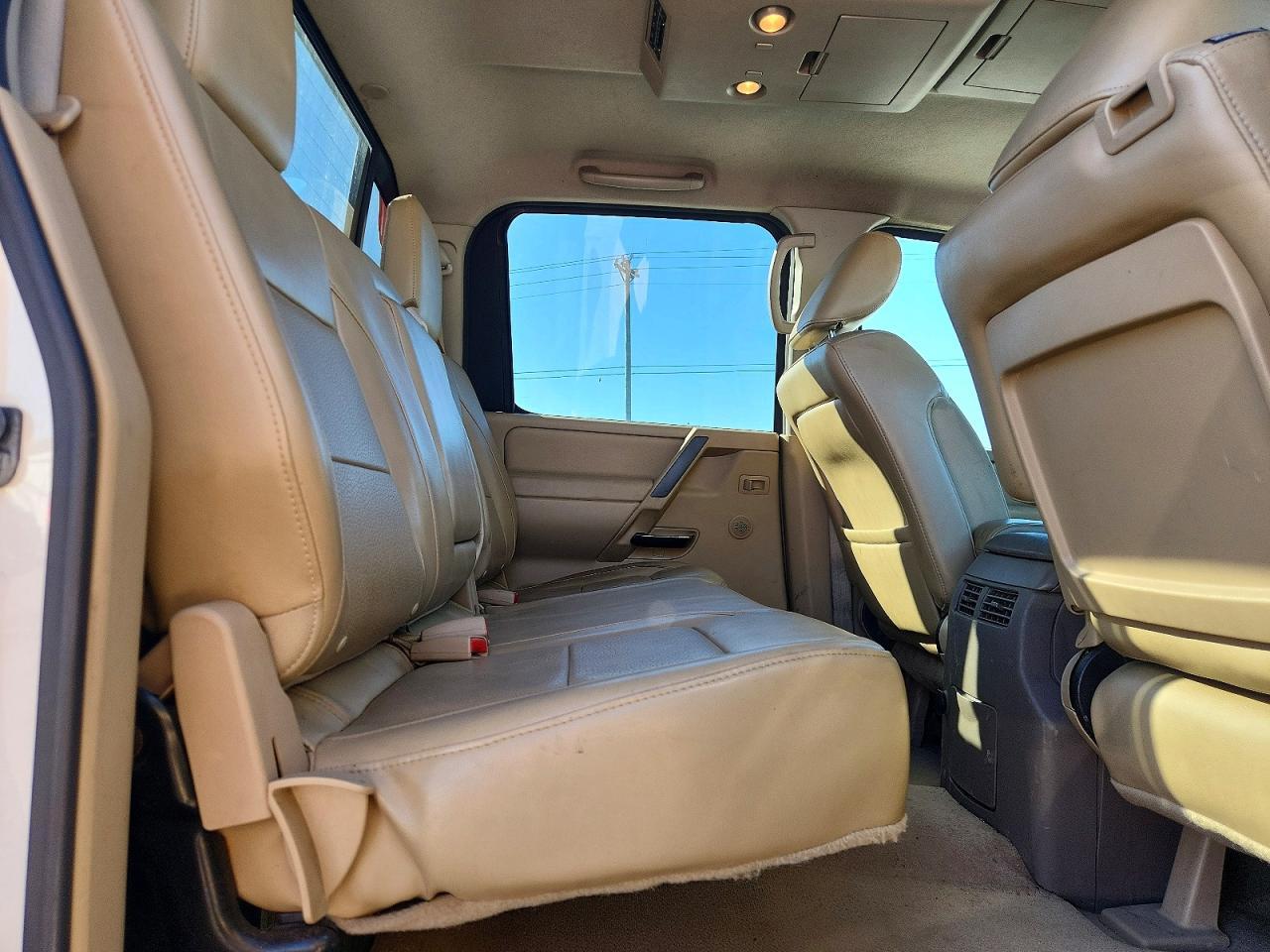 2012 Nissan Titan SV