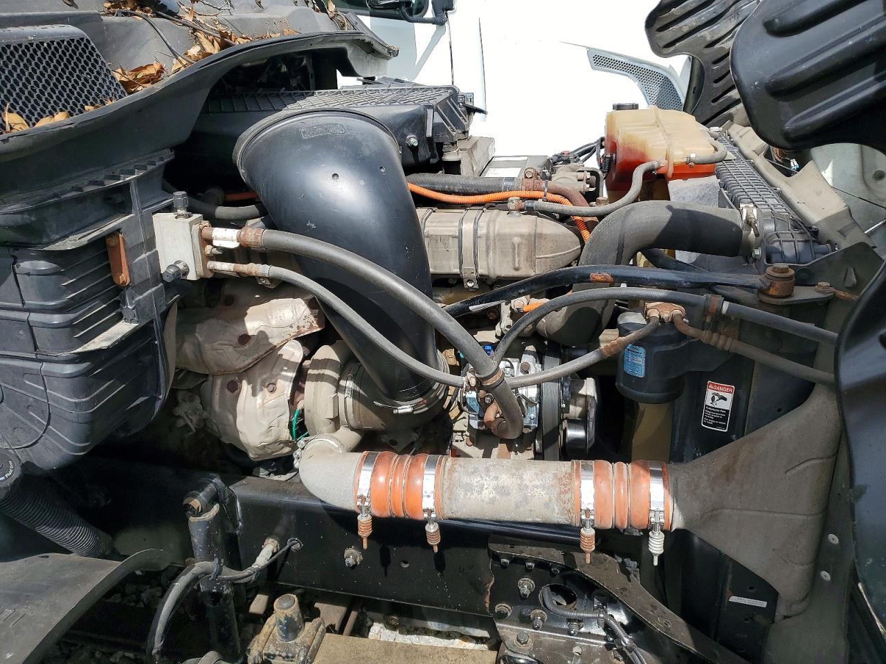 2015 Freightliner Cascadia 125