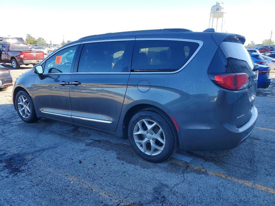 2017 Chrysler Pacifica Touring L