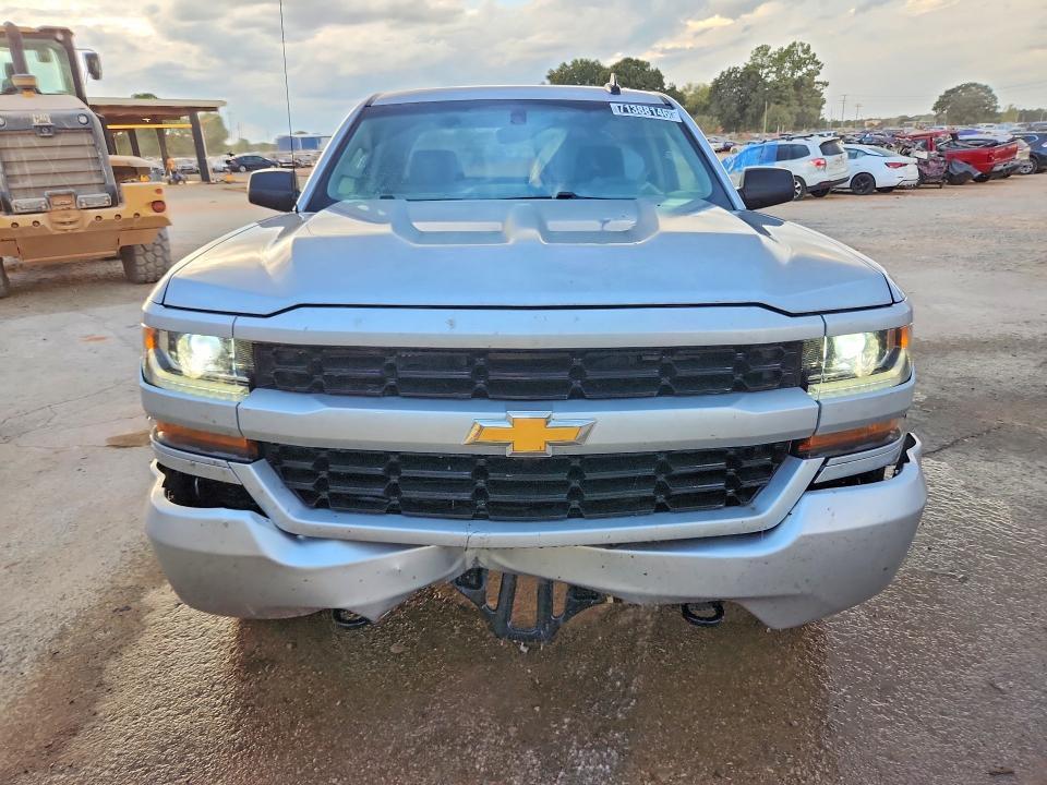 2018 Chevrolet Silverado K1500 Custom