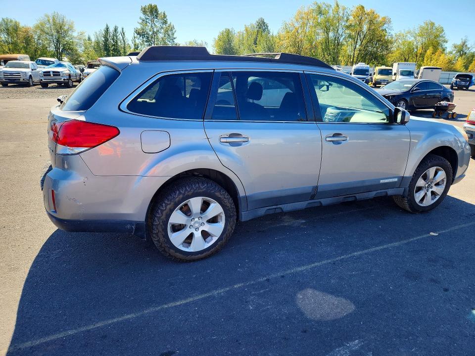 2010 Subaru Outback 2.5i Premium