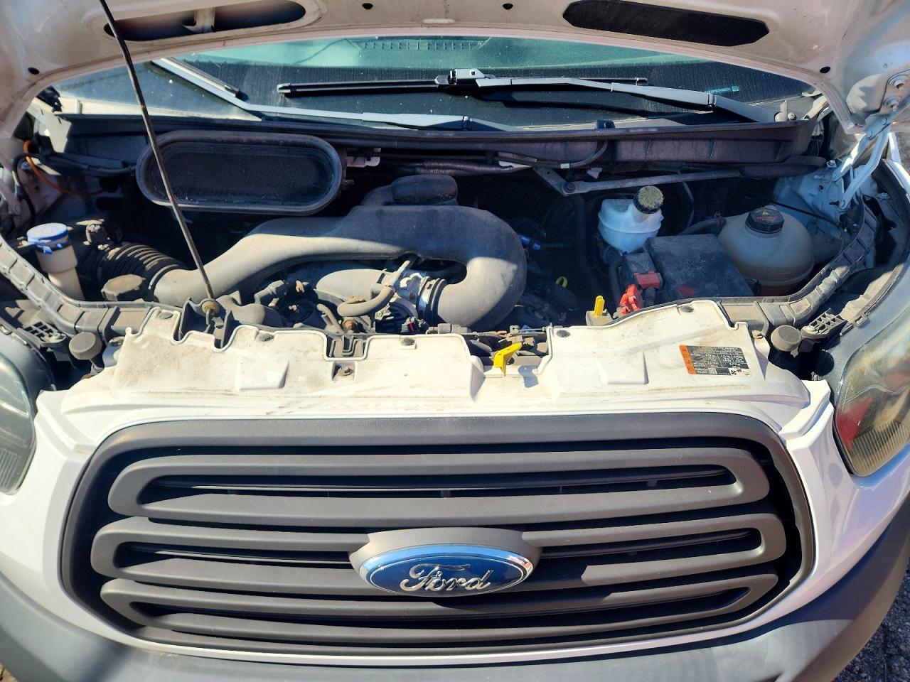 2015 Ford Transit BOX Truck