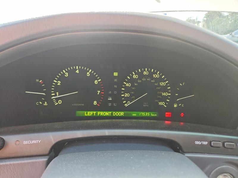 2000 Lexus LS 400