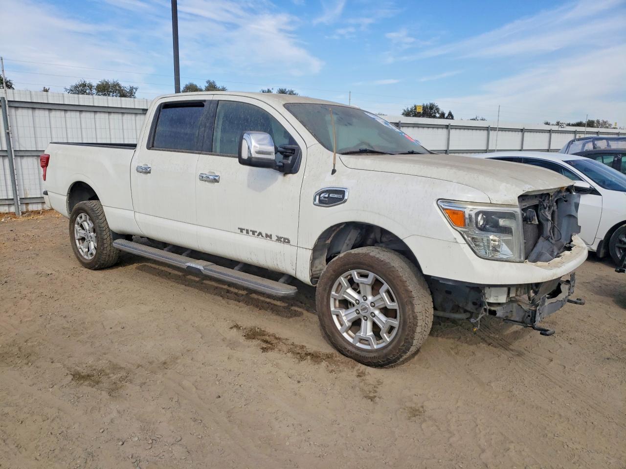 2016 Nissan Titan XD SL