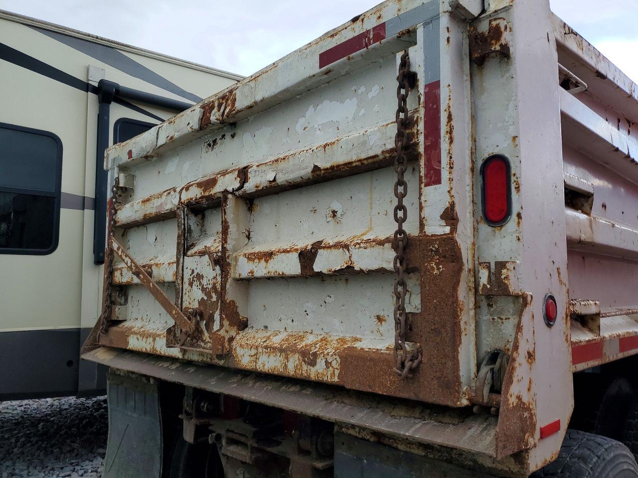 2001 Sterling 2001 Sterling LT 8500 Dump Truck