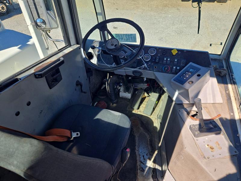 2015 Autocar Xspotter Yard Truck