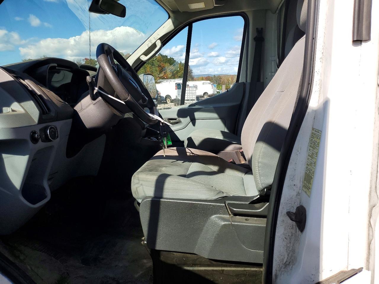 2019 Ford Transit BOX Truck