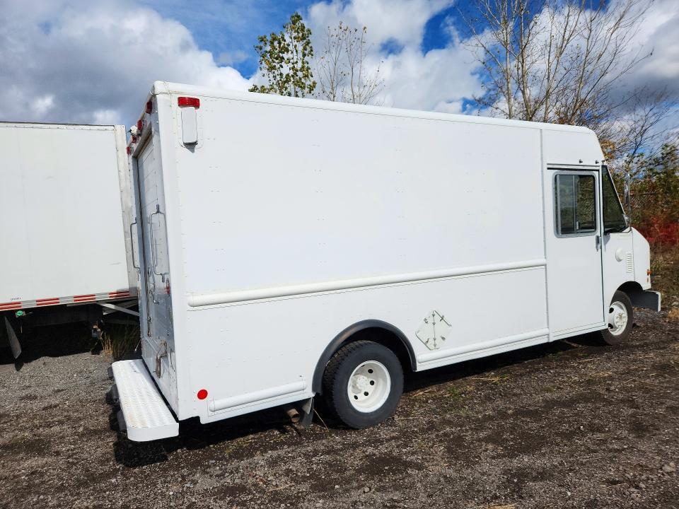 2007 Ford E350 Delivery Truck