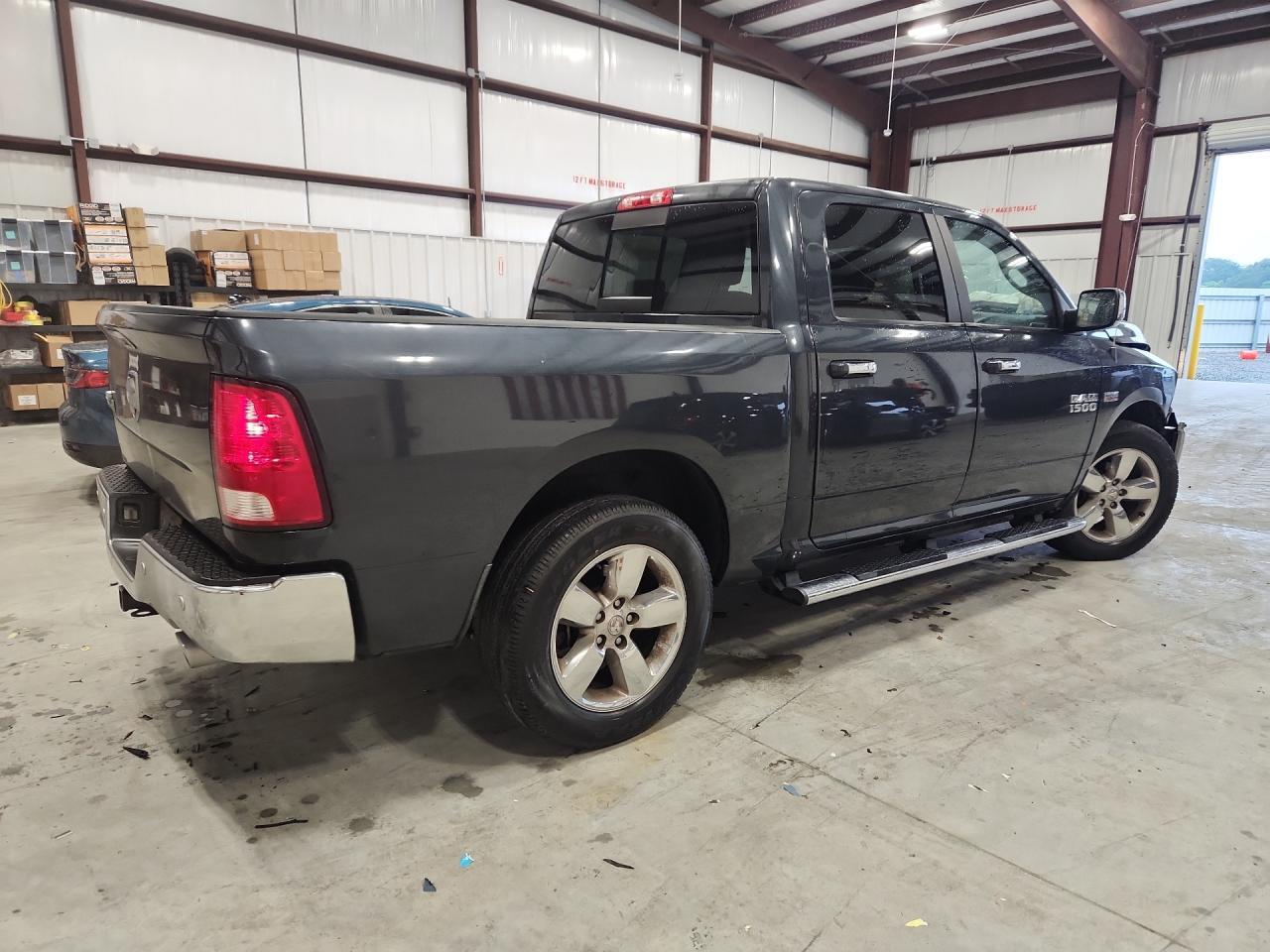 2017 Dodge RAM 1500 SLT