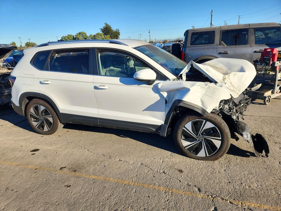 2026 Volkswagen Taos SE