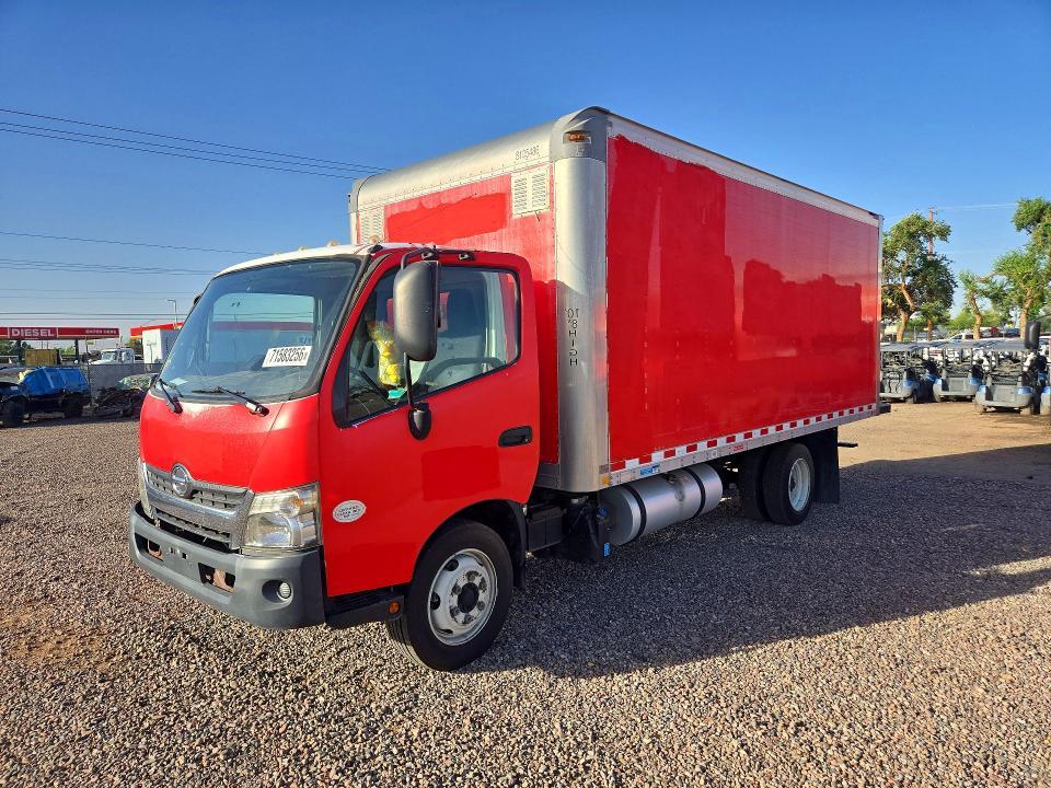 2017 Hino 195 BOX Truck