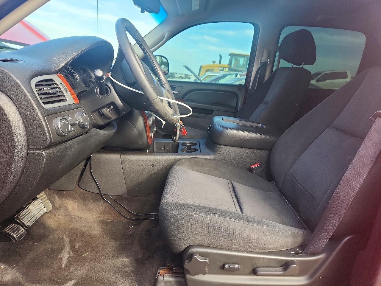 2011 Chevrolet Avalanche LS