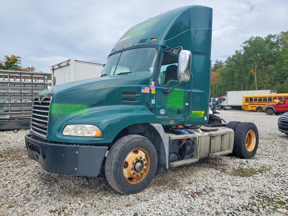 2016 Mack 600 CXU600