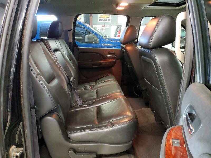 2014 Chevrolet Suburban K1500 LTZ