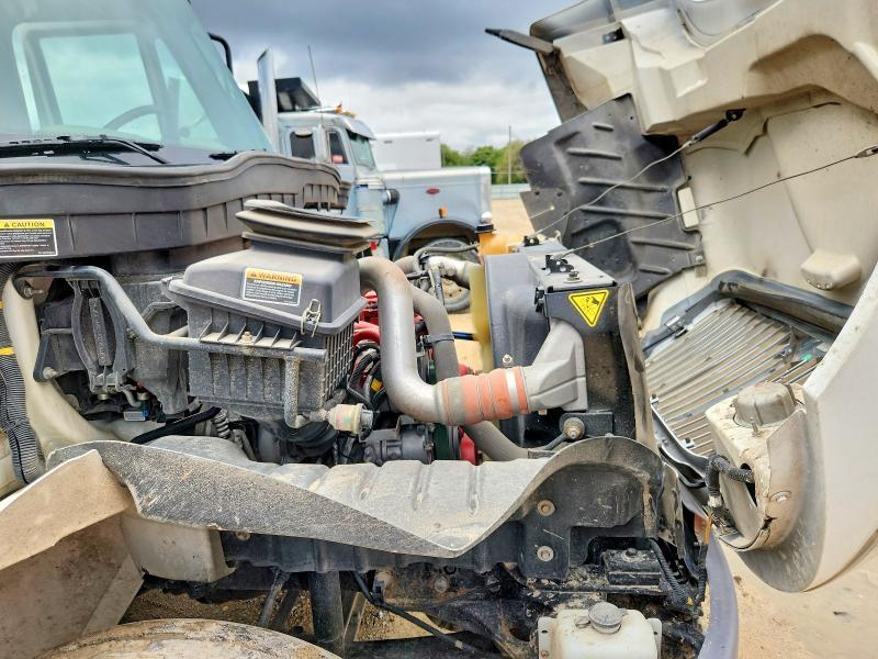 2019 International 4300 BOX Truck