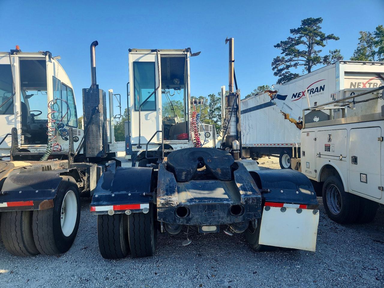 2015 Autocar Xspotter Yard Truck