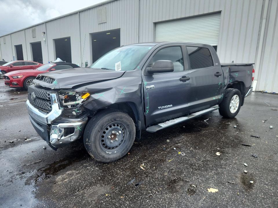 2018 Toyota Tundra Crewmax SR5