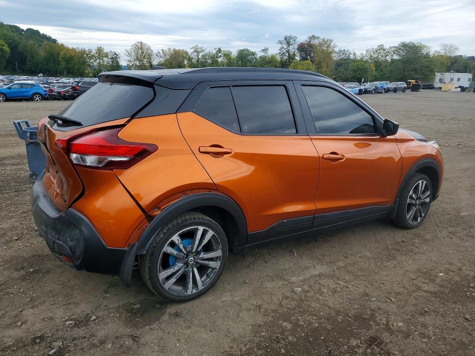2018 Nissan Kicks SV