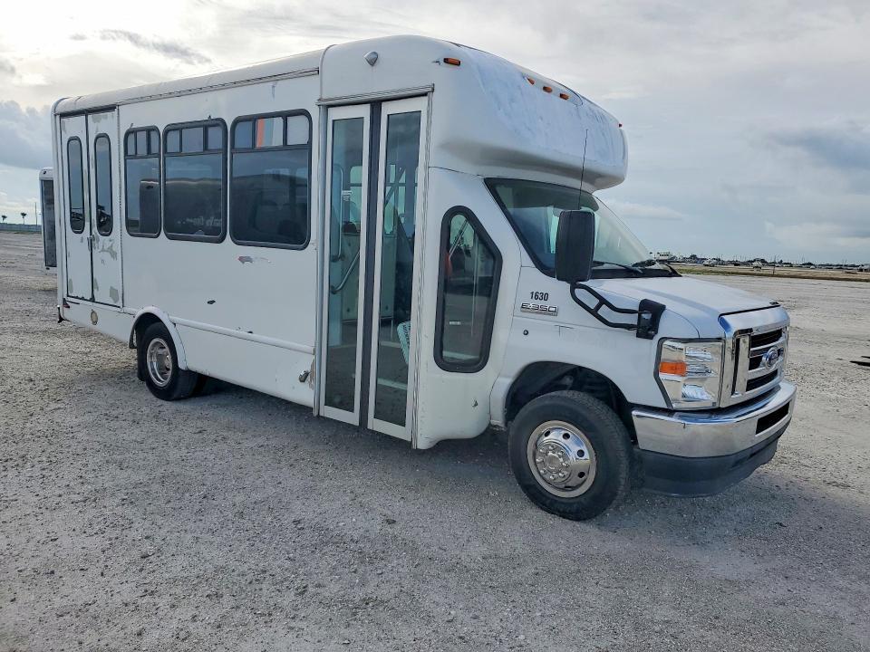 2021 Ford E350 Shuttle Bus