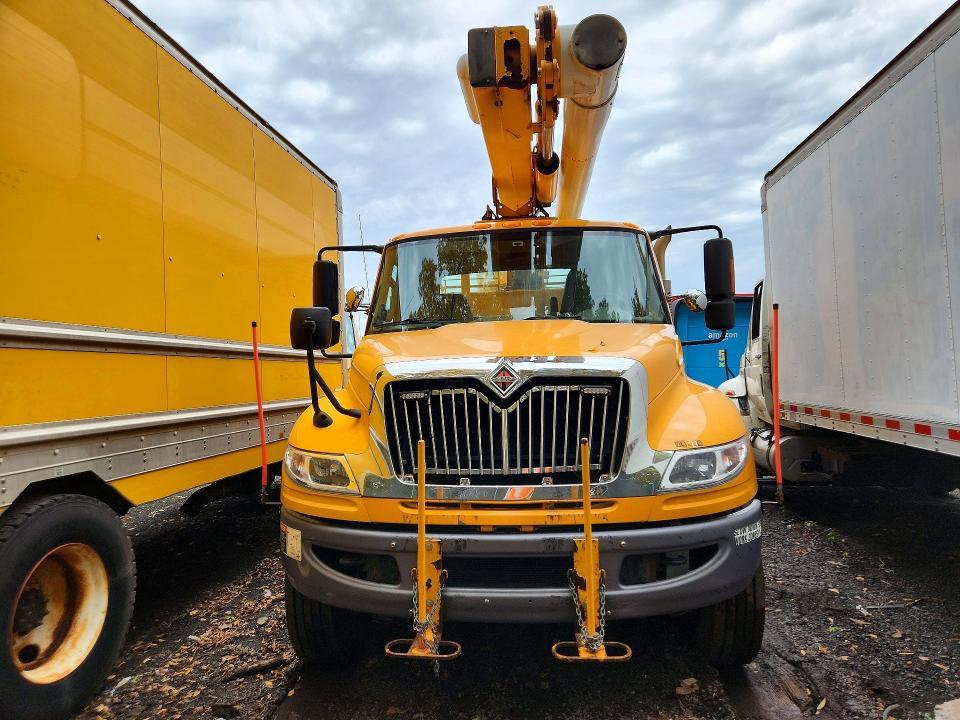 2012 International 4400 Bucket Truck