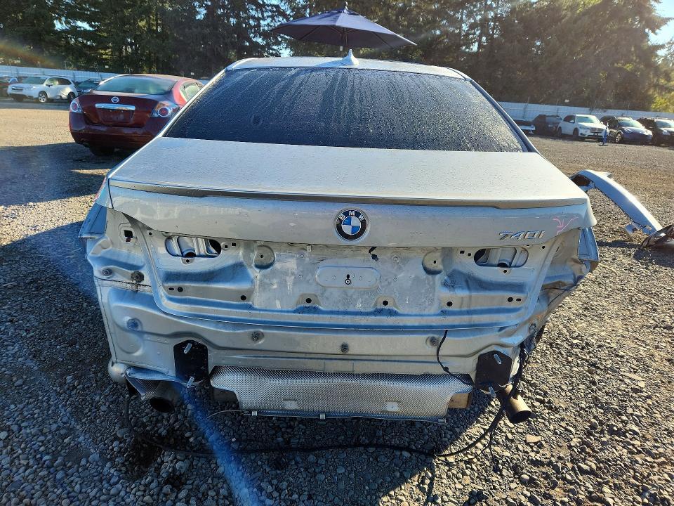 2016 BMW 740 I