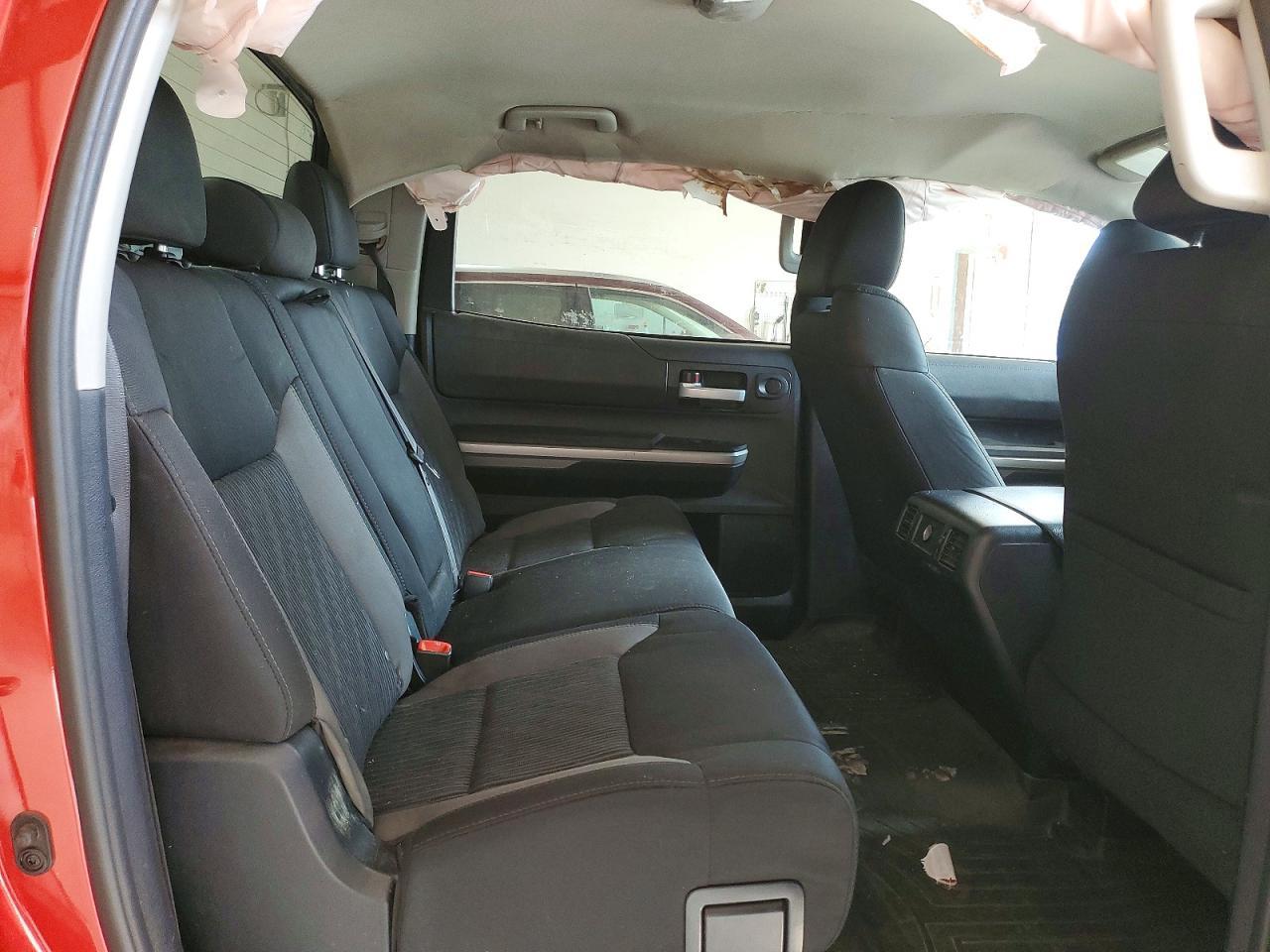 2015 Toyota Tundra SR5