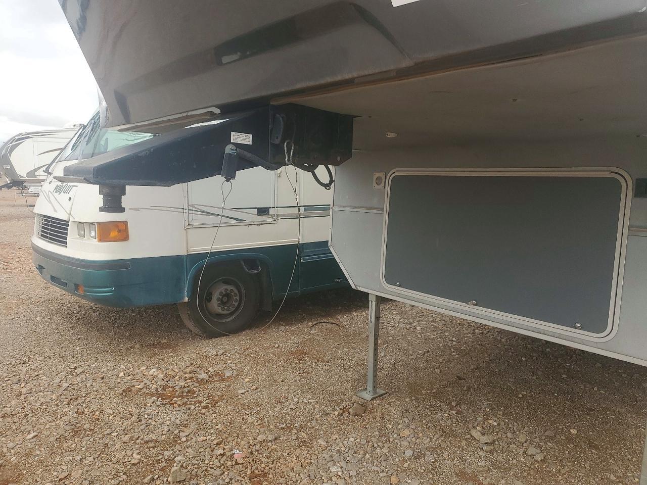 2010 Open Range Camper