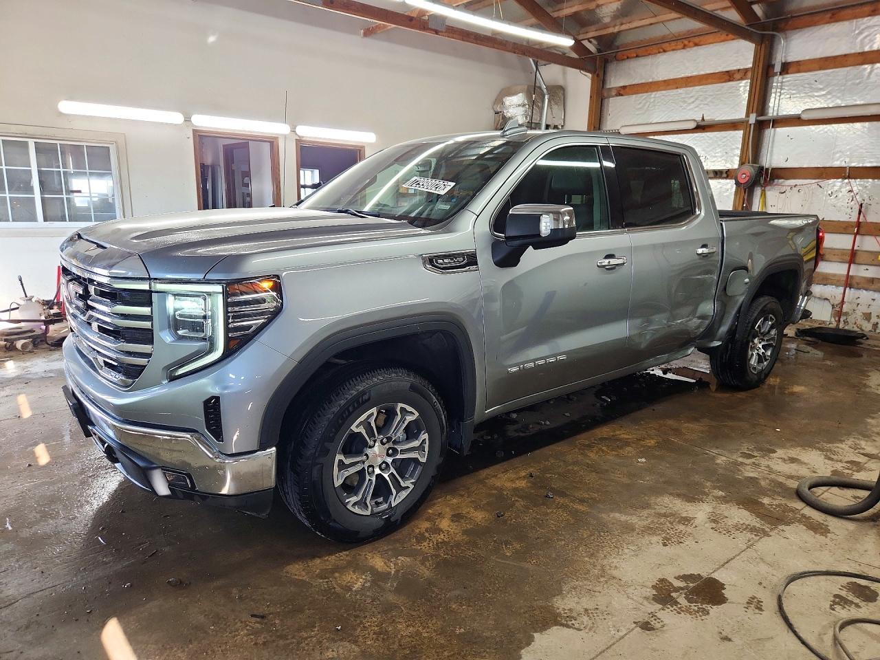 2026 GMC Sierra K1500 SLT