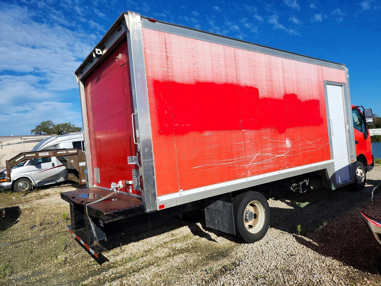 2018 Hino 195 BOX Truck