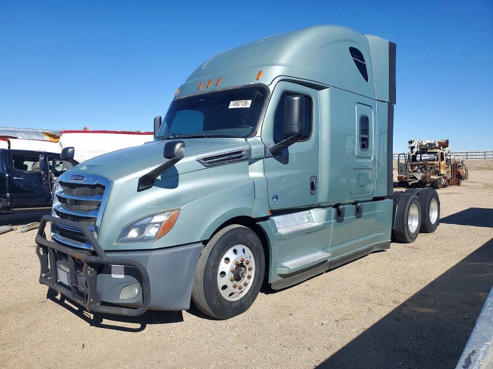 2018 Freightliner Cascadia 126