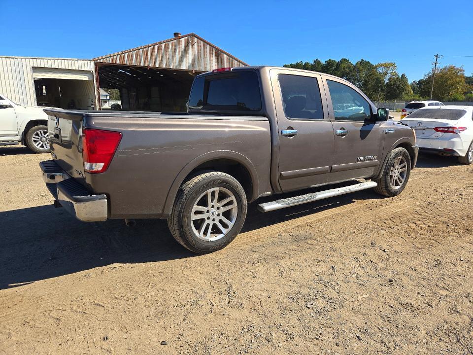 2015 Nissan Titan SL