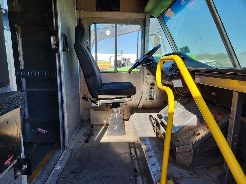 2014 Ford F59 Delivery Truck